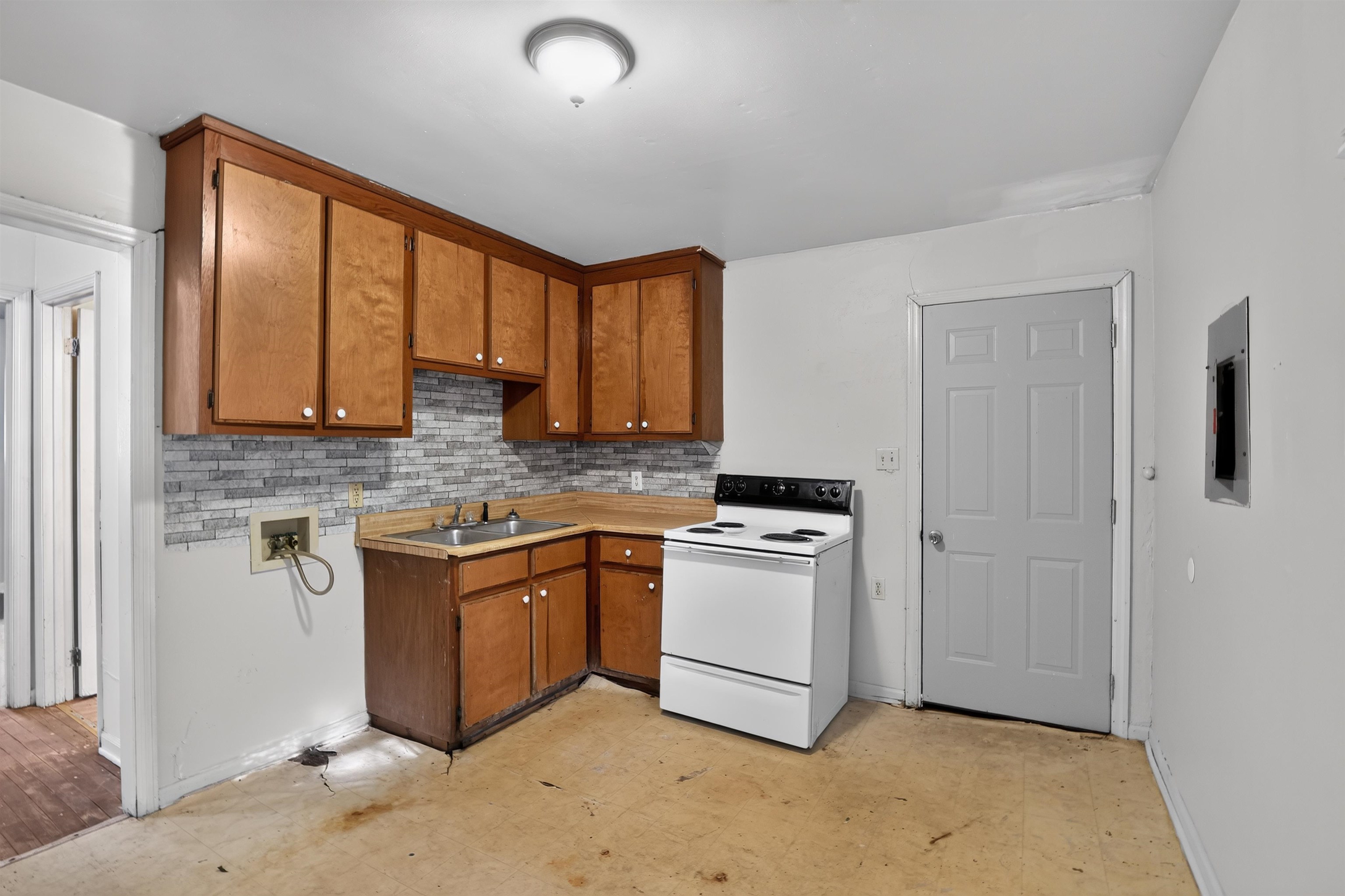 768 Wofford Street Property Photo 20