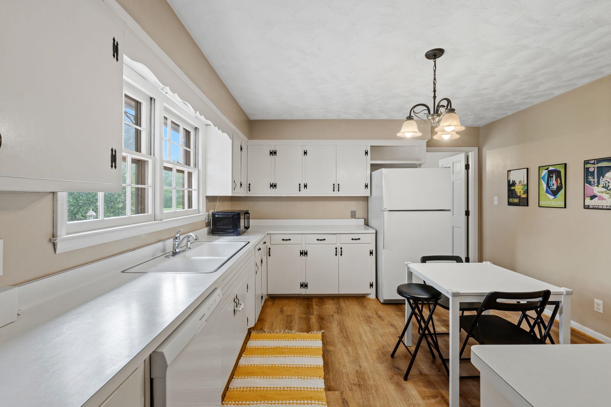 105 Thunderbird Place Property Photo 11
