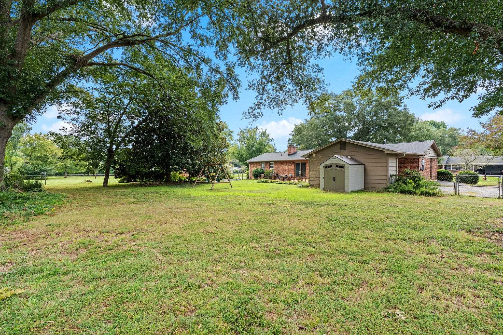 105 Thunderbird Place Property Photo 27
