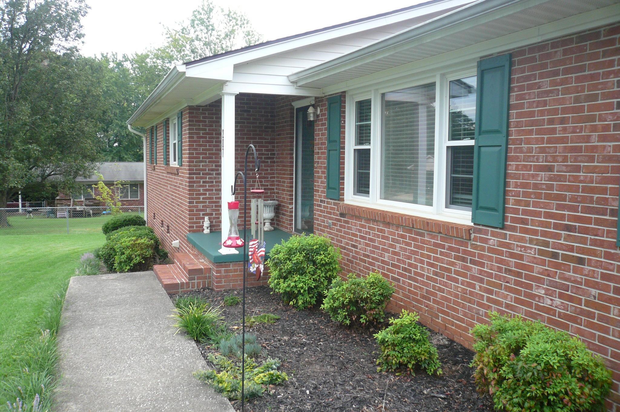 207 Ferndale Drive Property Photo 3