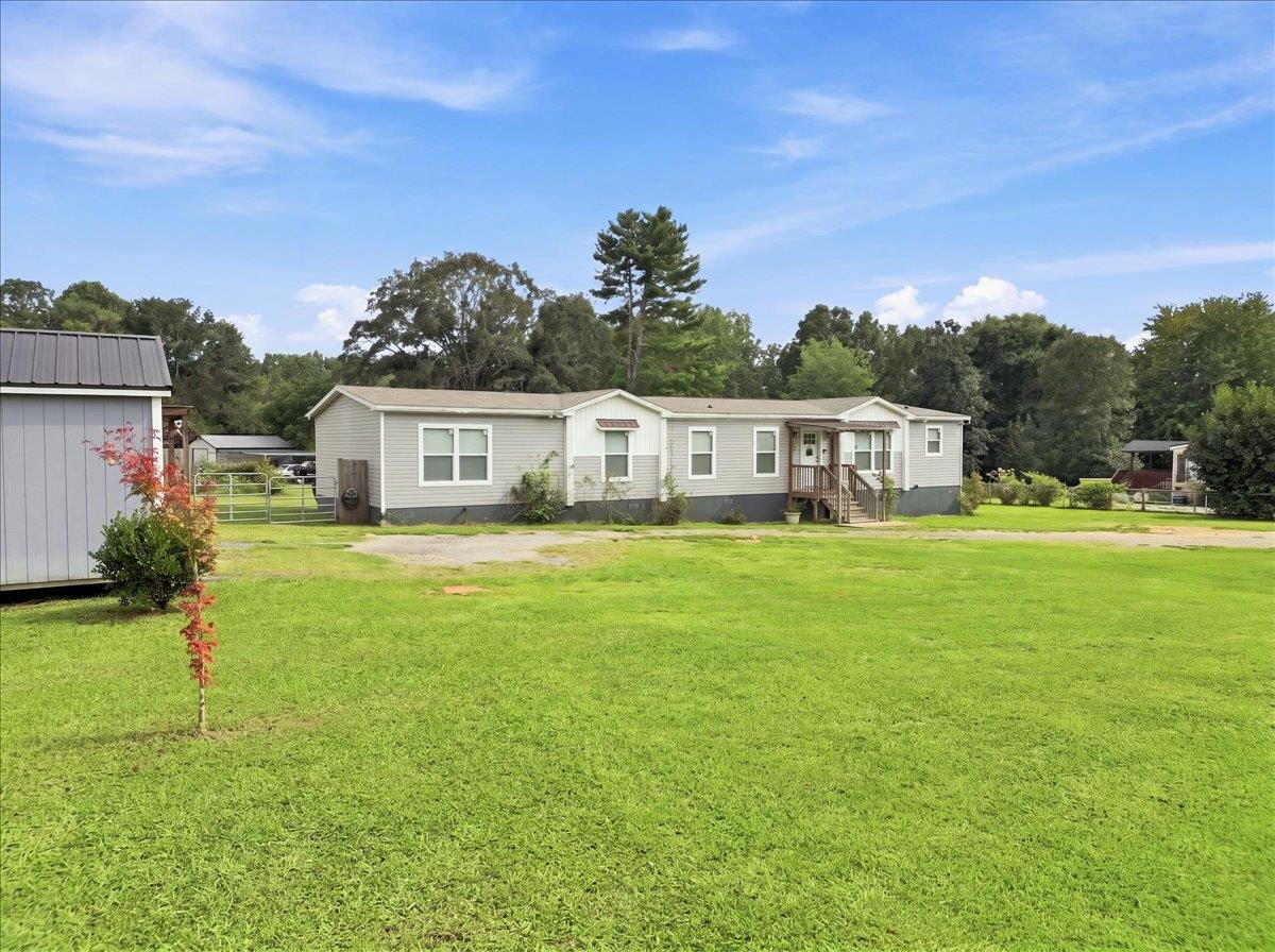 717 Campground Road Property Photo 3