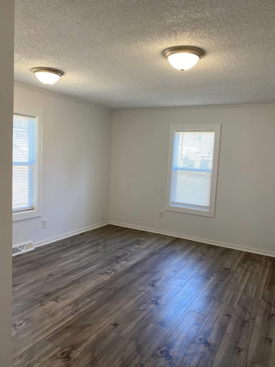 521 Park Street Property Photo 18
