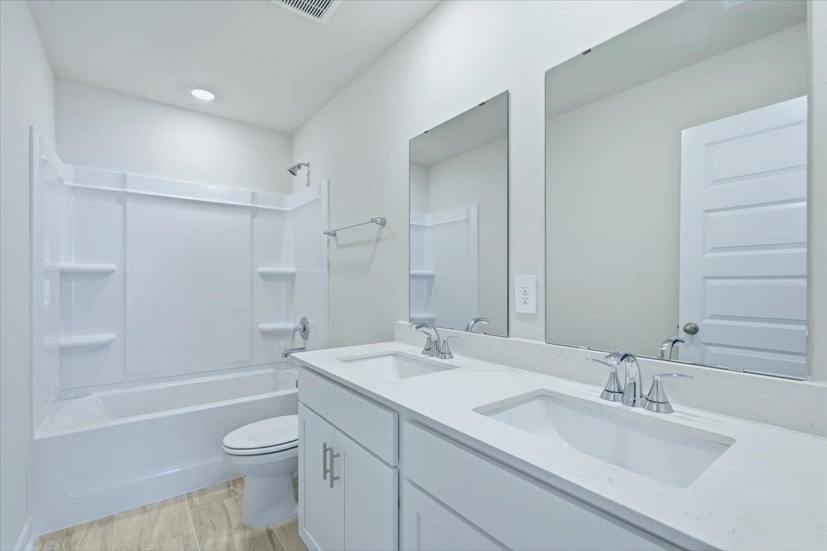 134 Gardner Avenue Property Photo 24