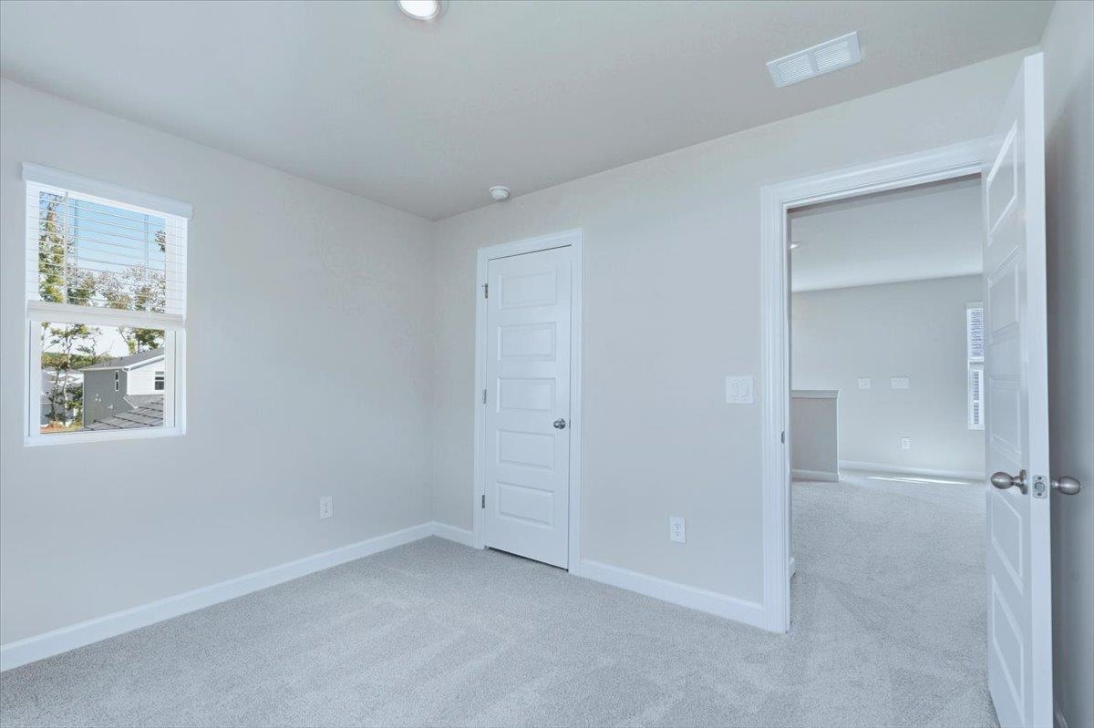 134 Gardner Avenue Property Photo 28