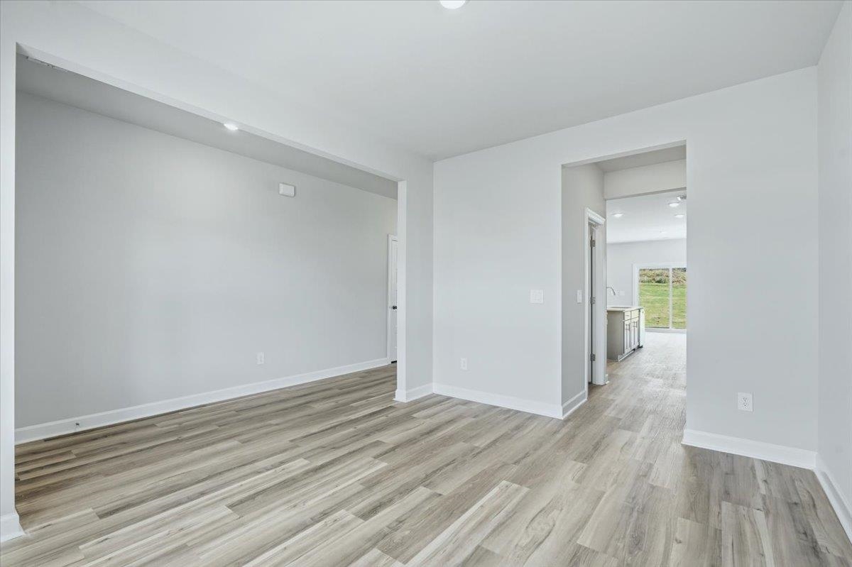 127 Gibbon Way Property Photo 4