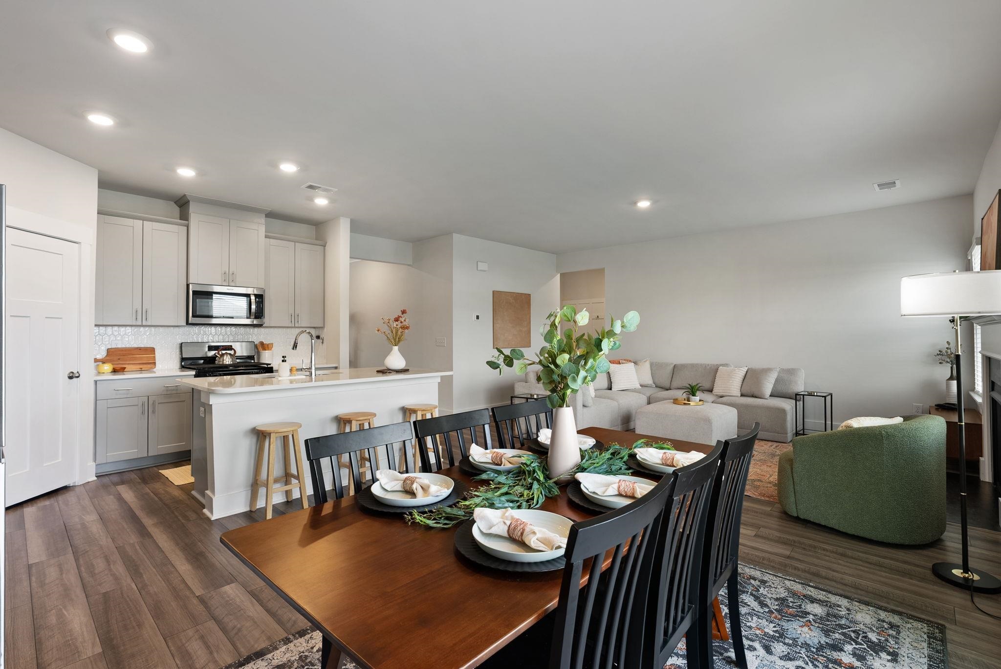 304 Garrison Grove Property Photo 12