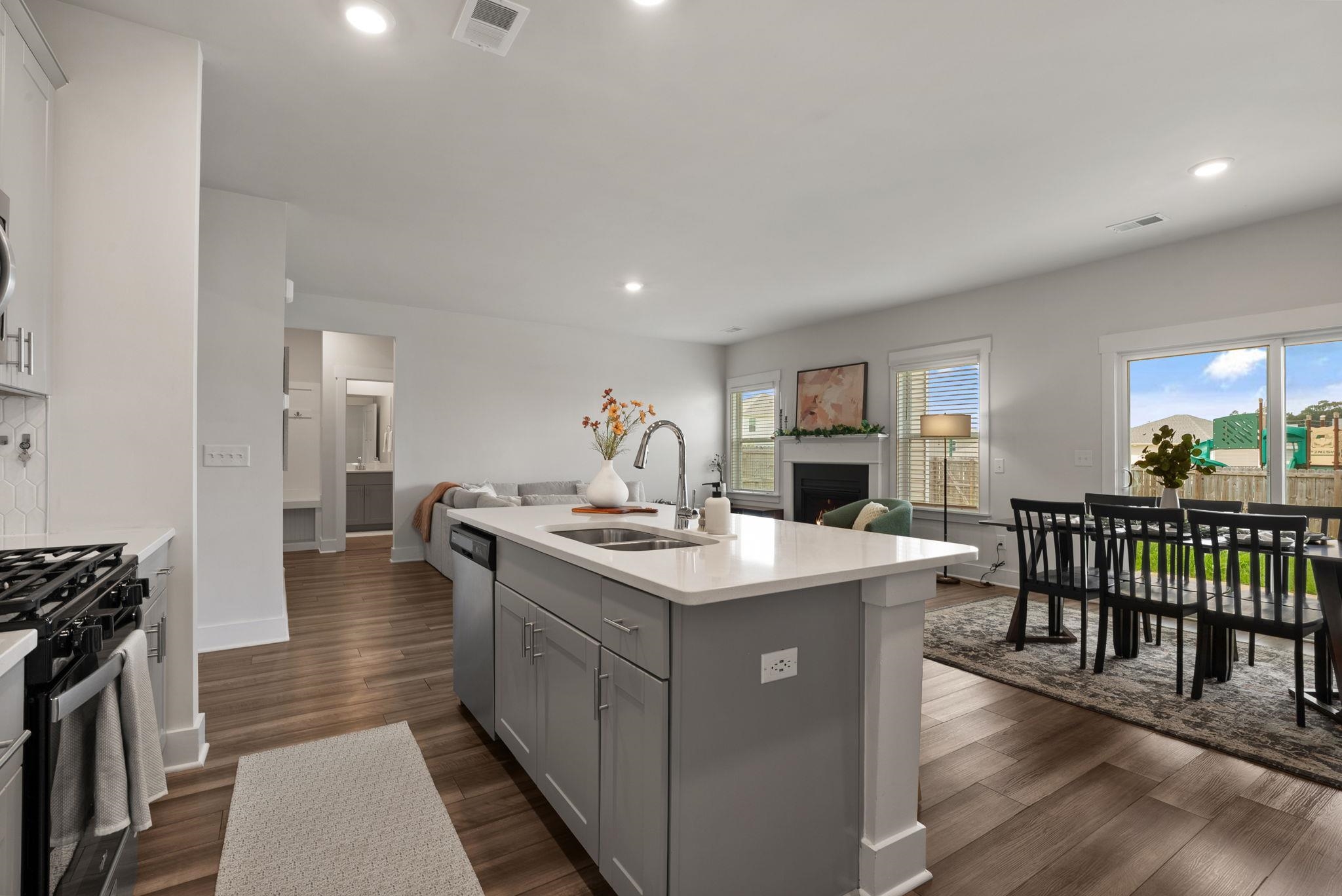 304 Garrison Grove Property Photo 15