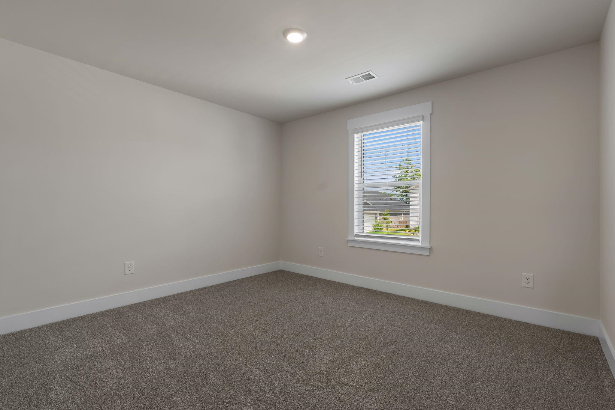 304 Garrison Grove Property Photo 28
