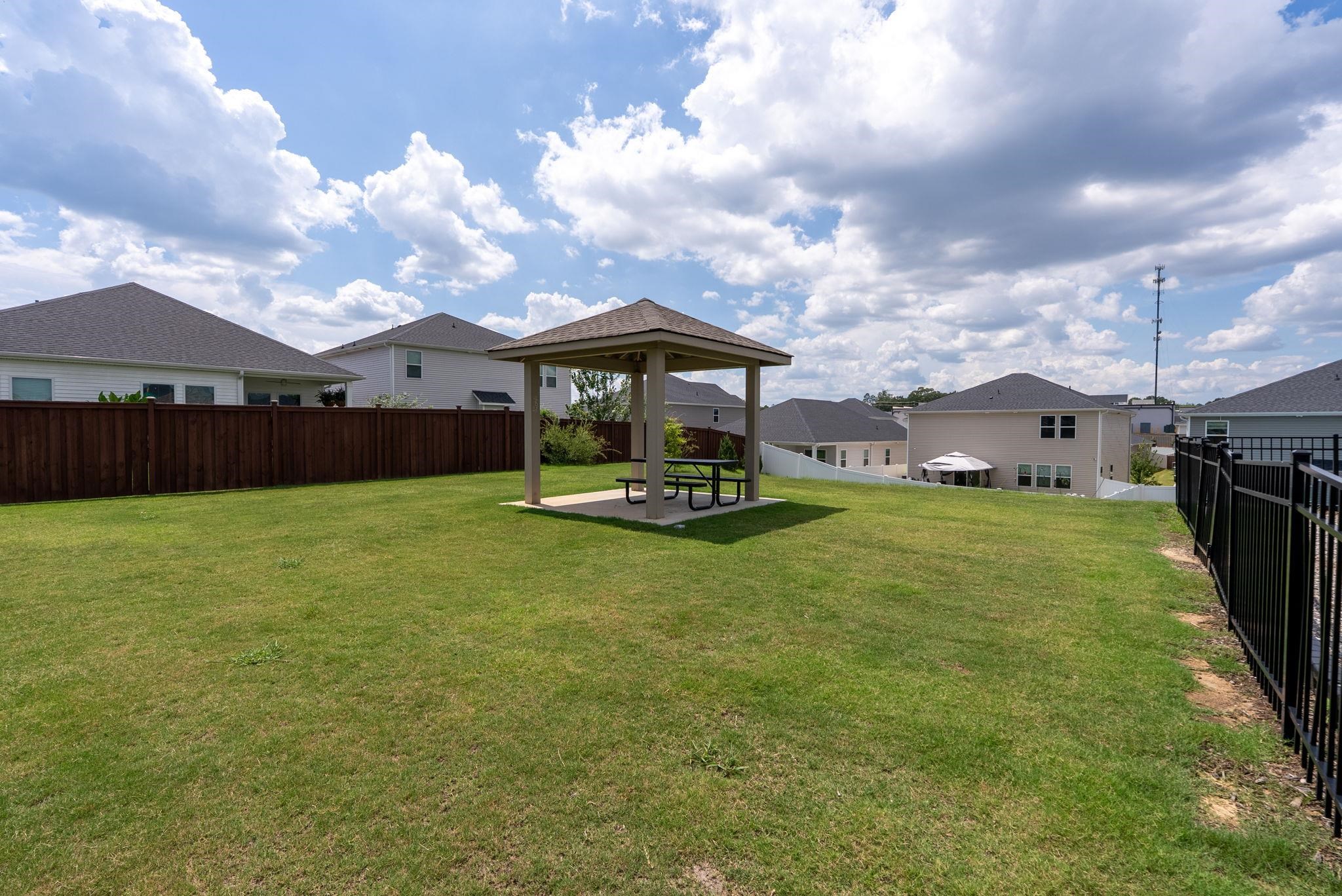 304 Garrison Grove Property Photo 47