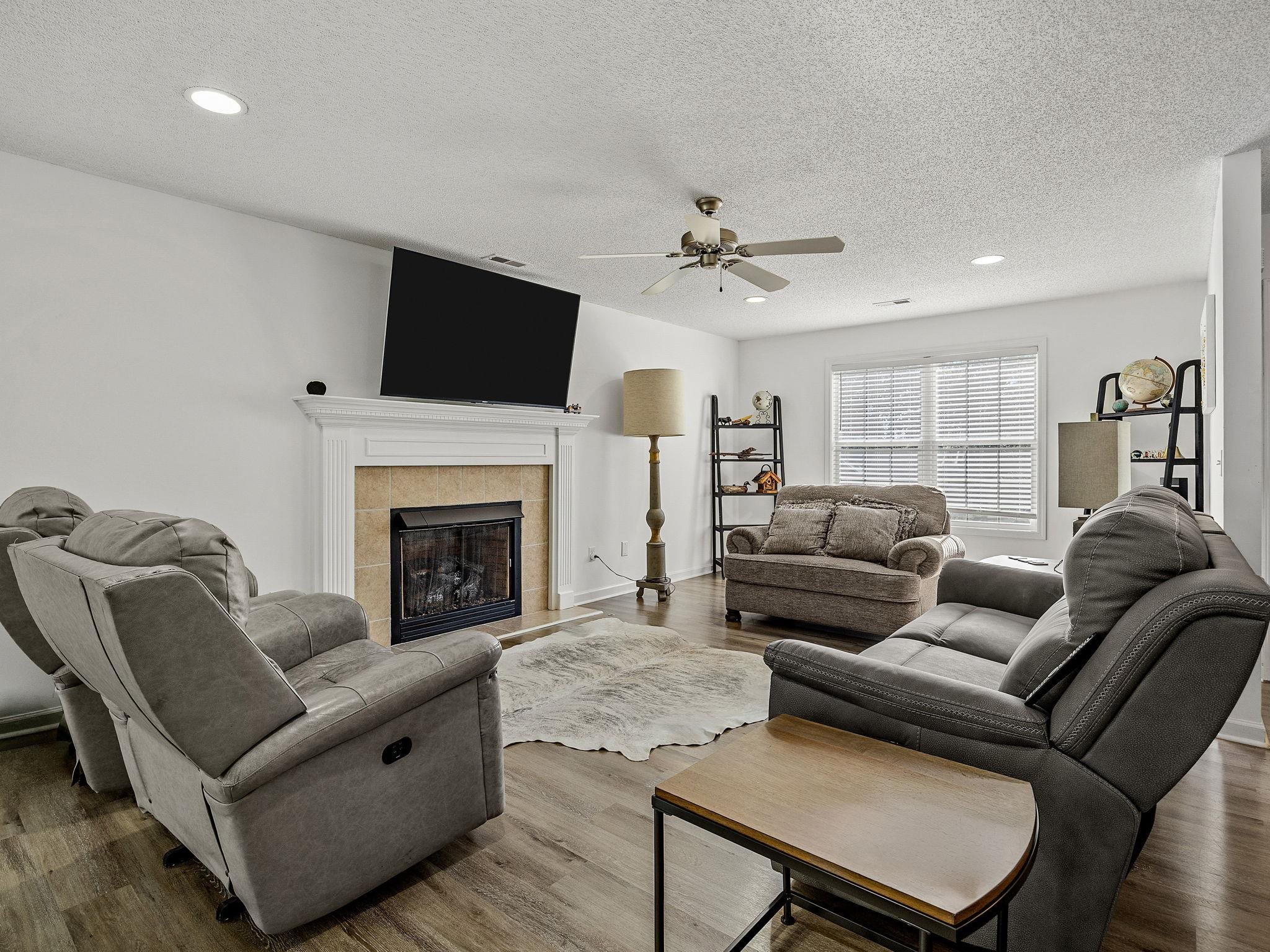 213 Anchors Away Drive Property Photo 4
