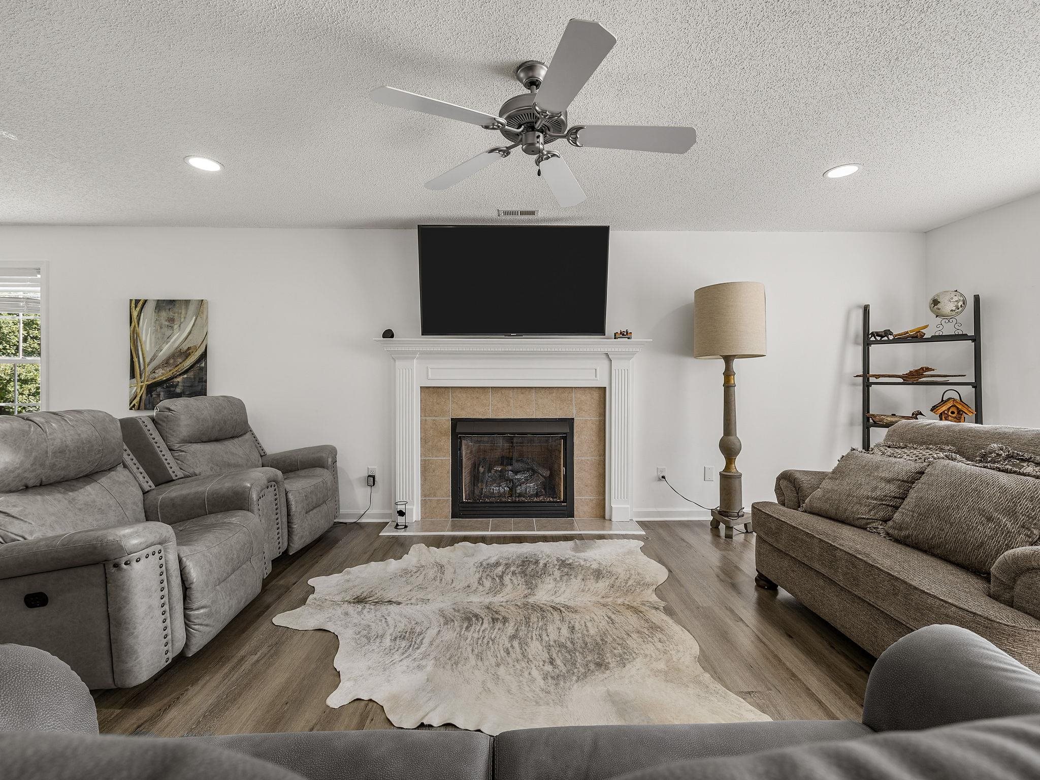 213 Anchors Away Drive Property Photo 5