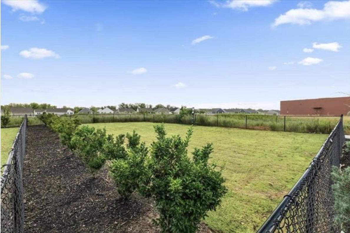 5107 Sunnycreek Drive Property Photo 4