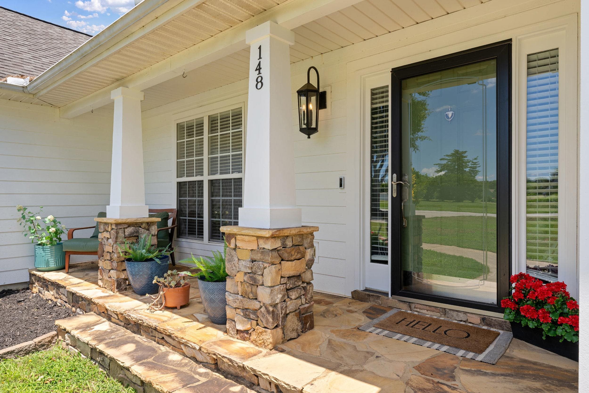 148 N Heron Drive Property Photo 4