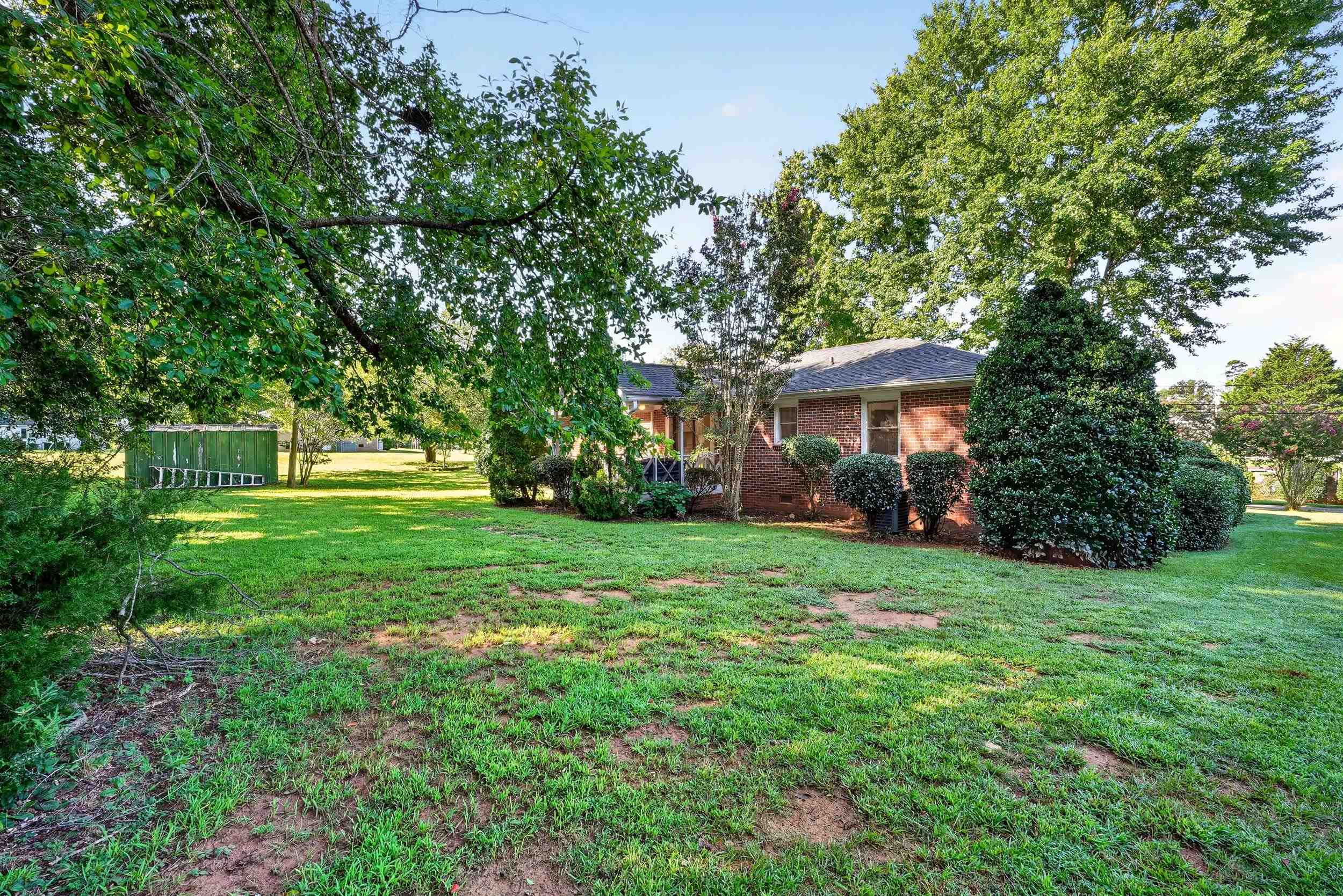 136 James Avenue Property Photo 35
