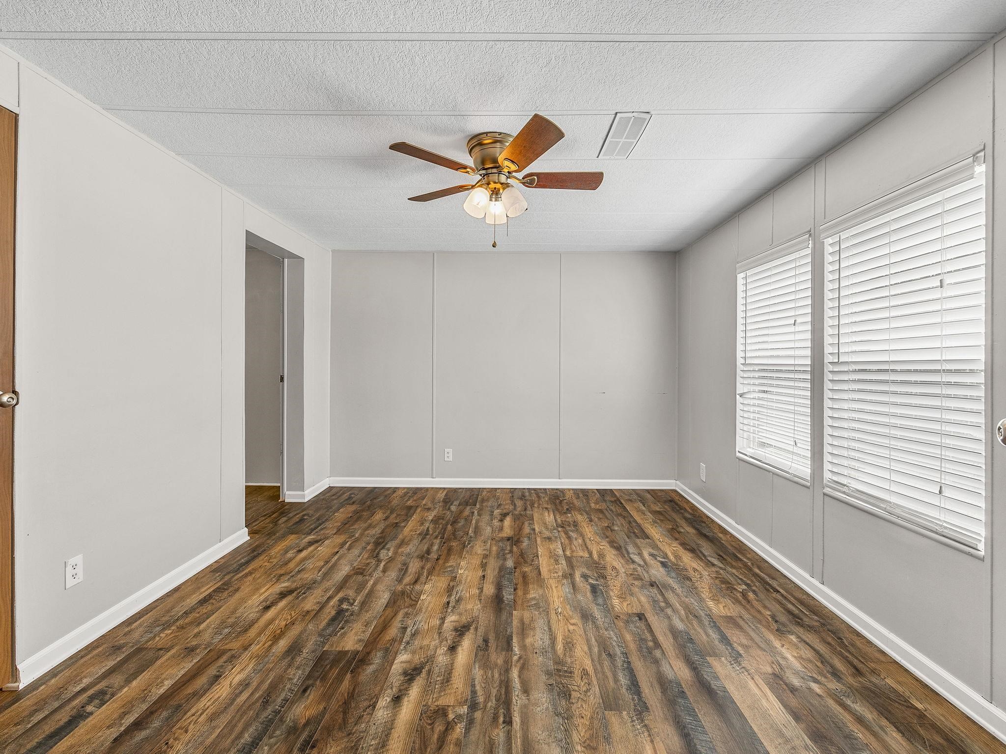 499 Murph Road Property Photo 16