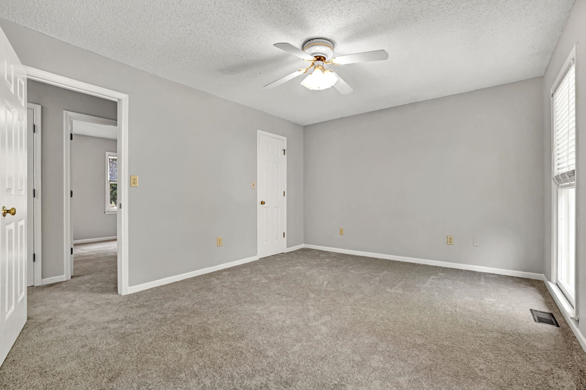310 Dunwoody Drive Property Photo 23