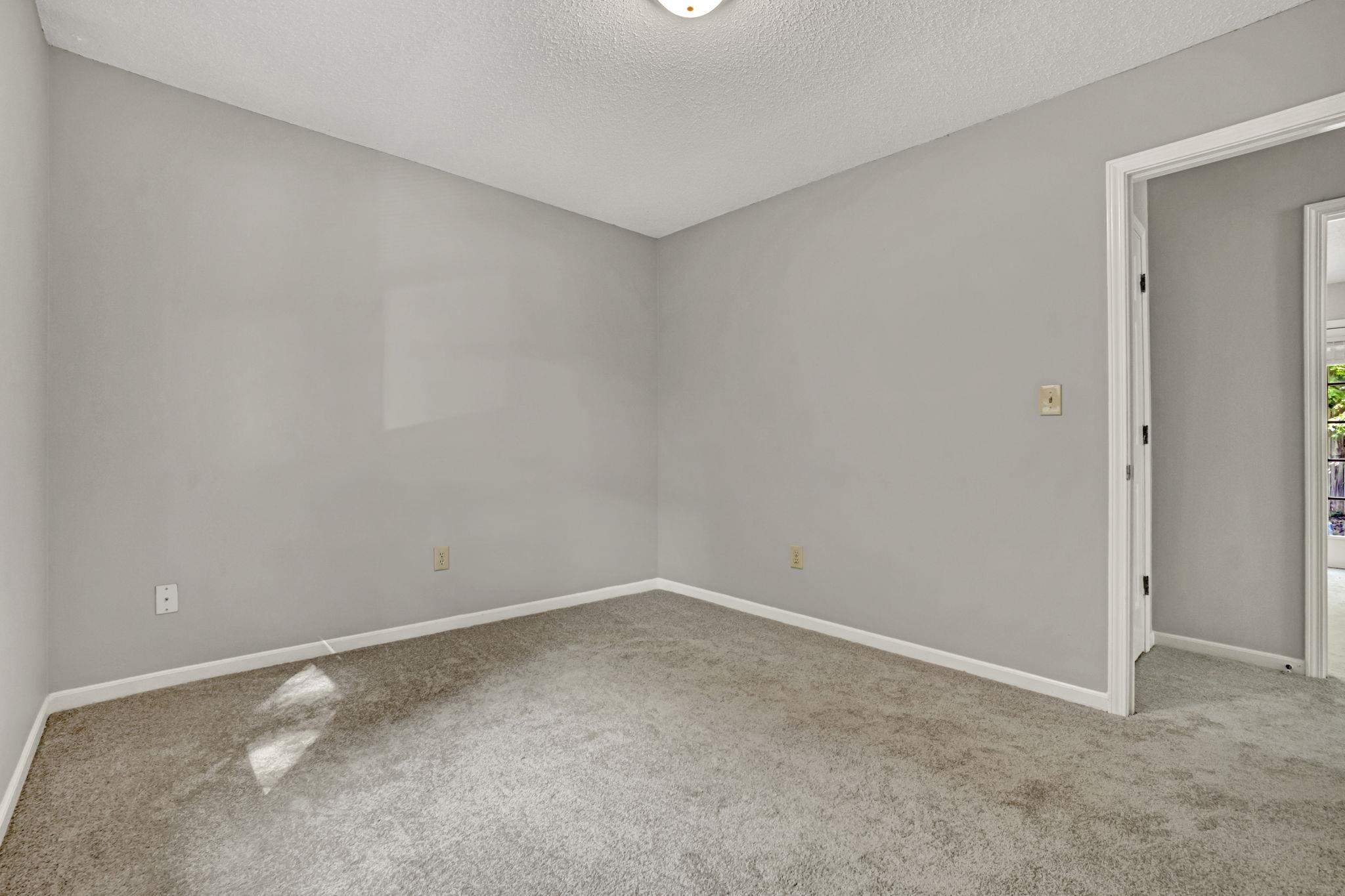 310 Dunwoody Drive Property Photo 26