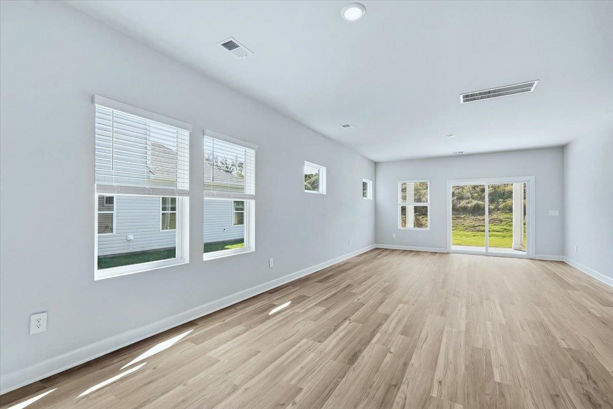 136 Gardner Avenue Property Photo 6