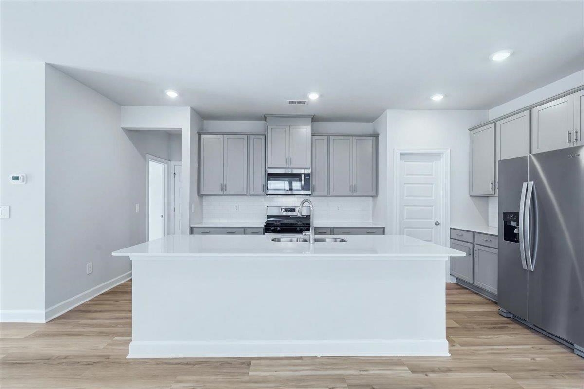 136 Gardner Avenue Property Photo 8