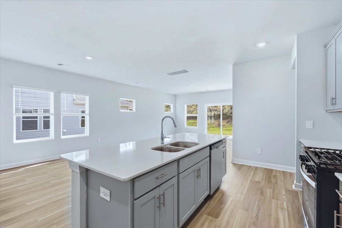 136 Gardner Avenue Property Photo 10