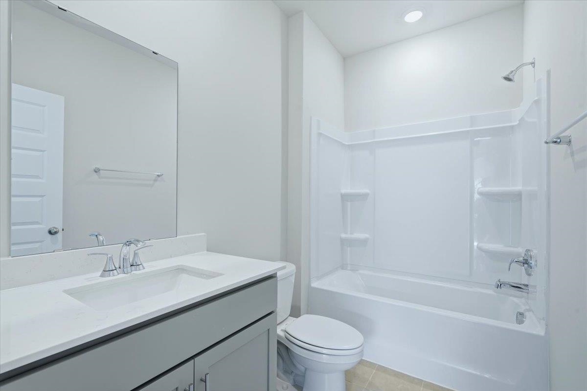 136 Gardner Avenue Property Photo 12