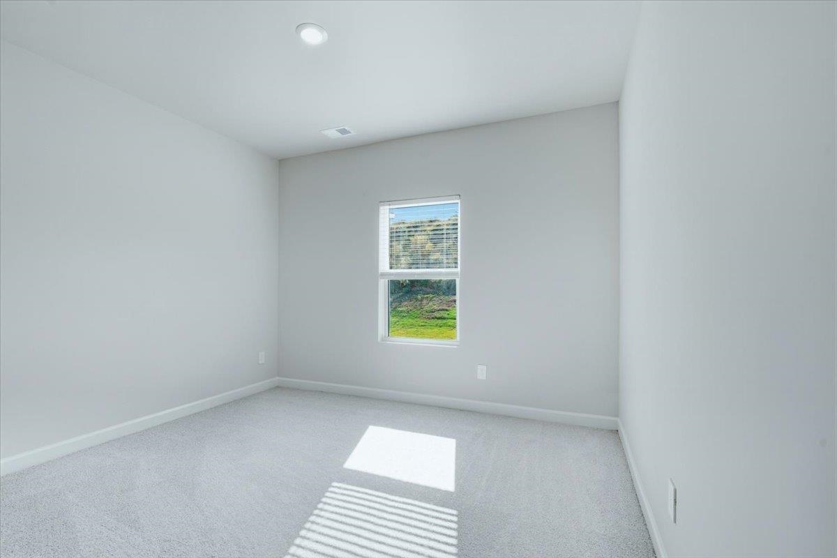 136 Gardner Avenue Property Photo 13