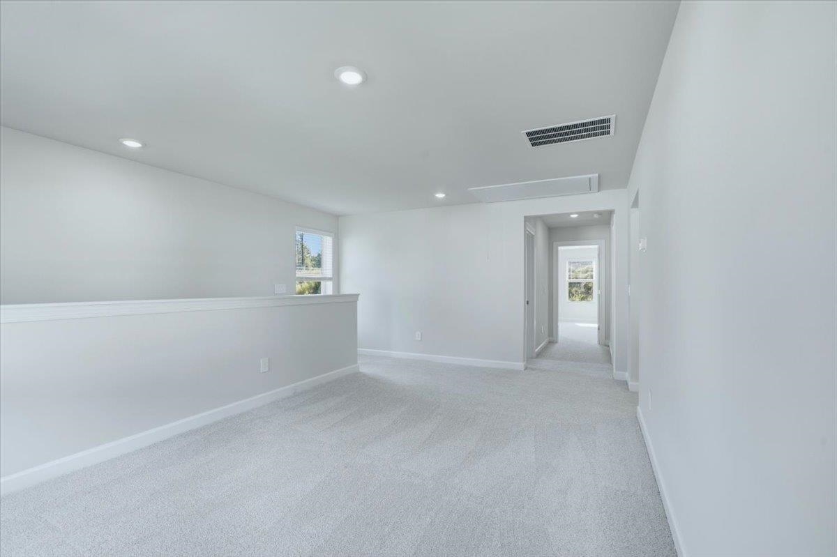 136 Gardner Avenue Property Photo 17