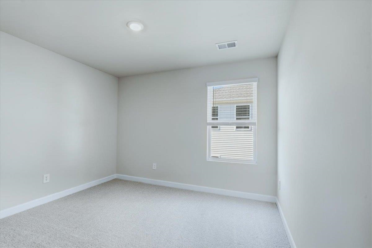 136 Gardner Avenue Property Photo 23