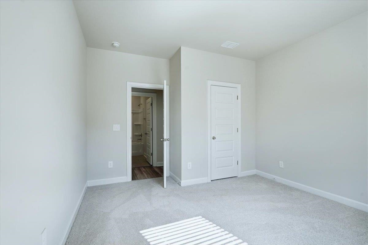 136 Gardner Avenue Property Photo 24