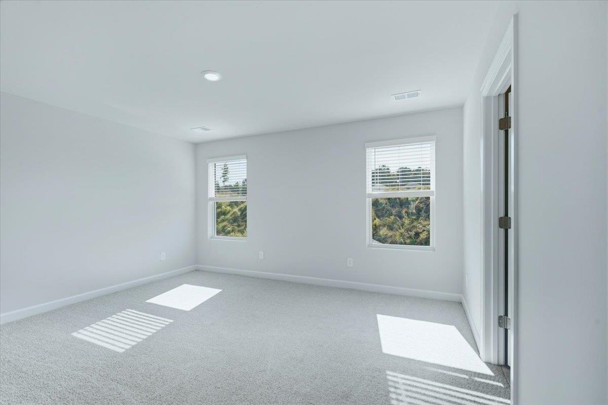 136 Gardner Avenue Property Photo 25