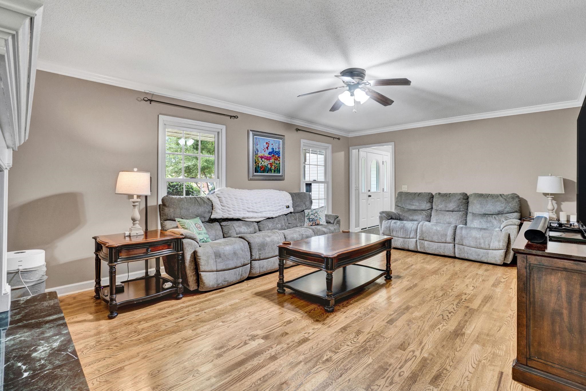 10 Woodsage Court Property Photo 4