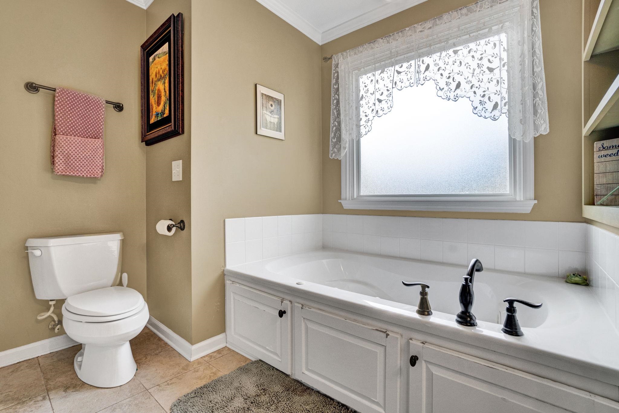 10 Woodsage Court Property Photo 18