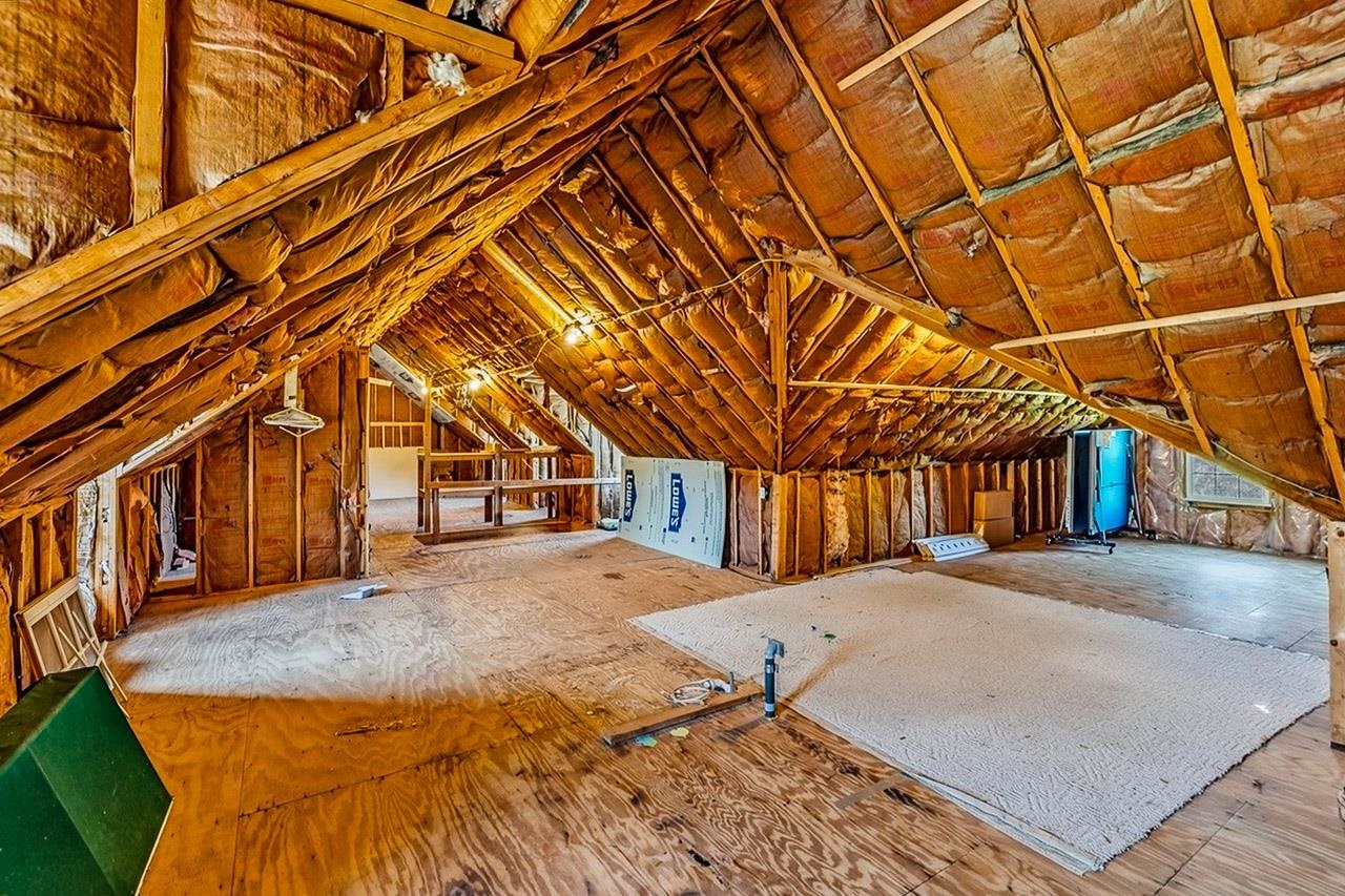 10 Woodsage Court Property Photo 33