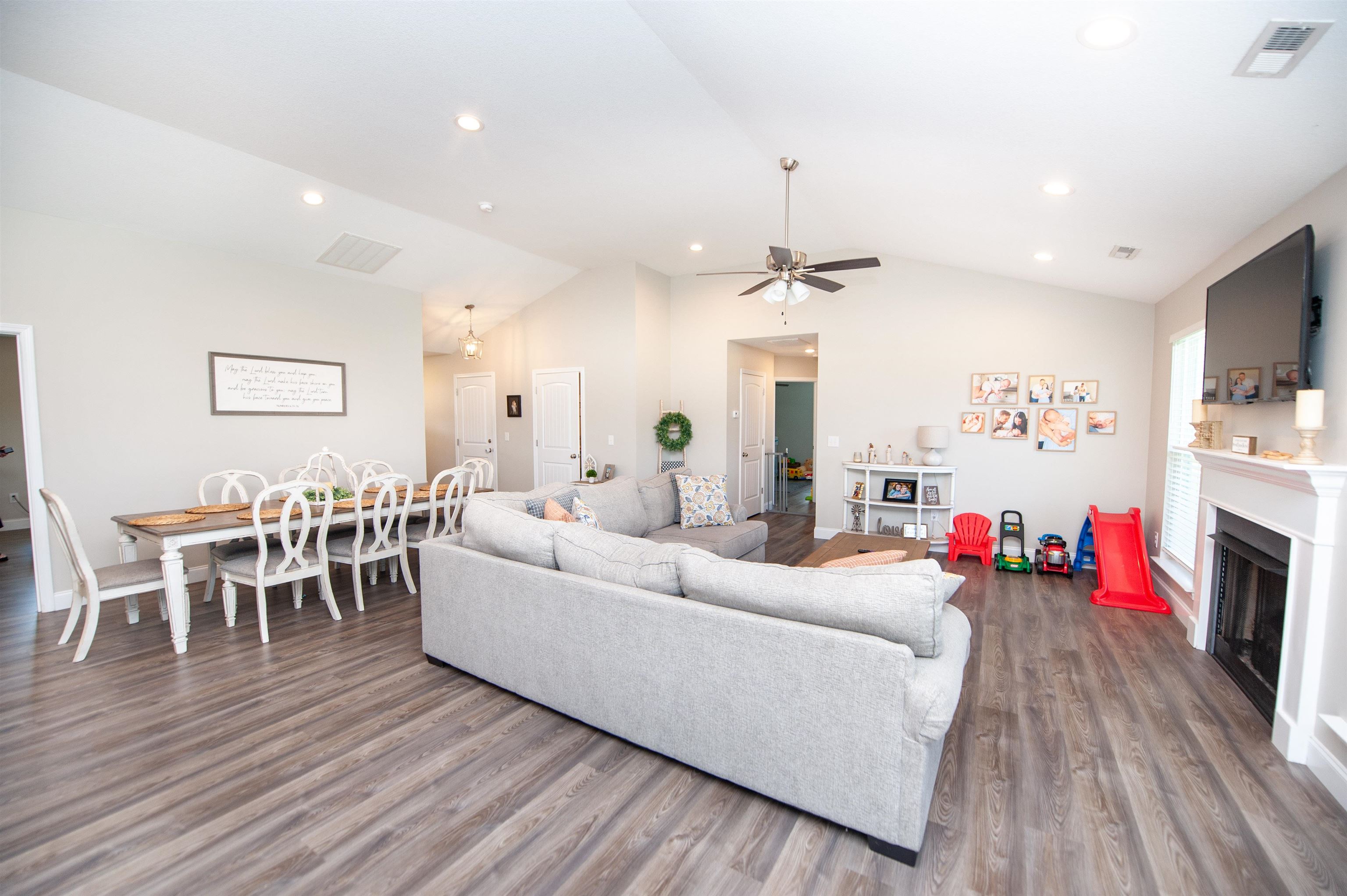529 Life Lane Property Photo 3