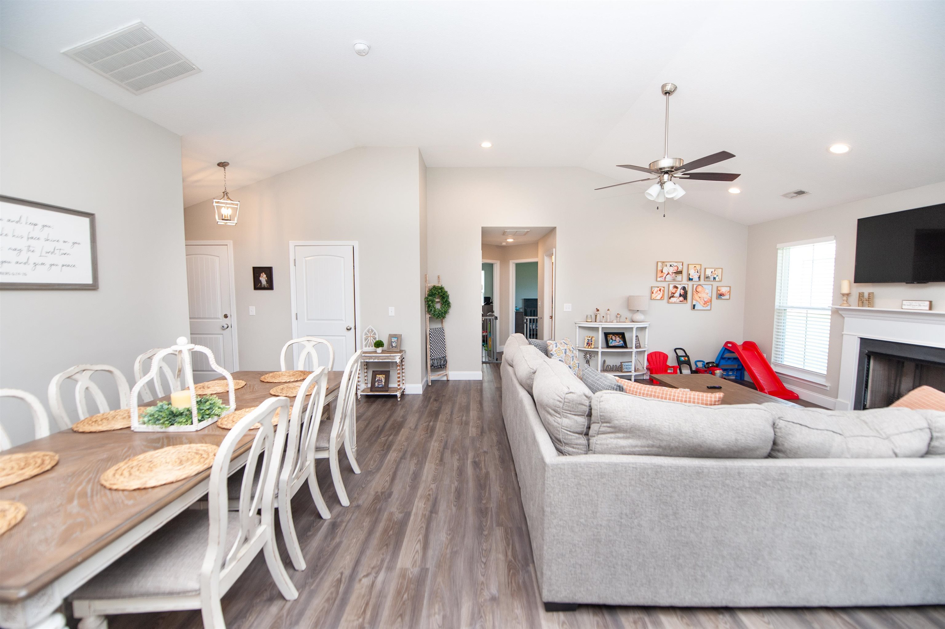 529 Life Lane Property Photo 6