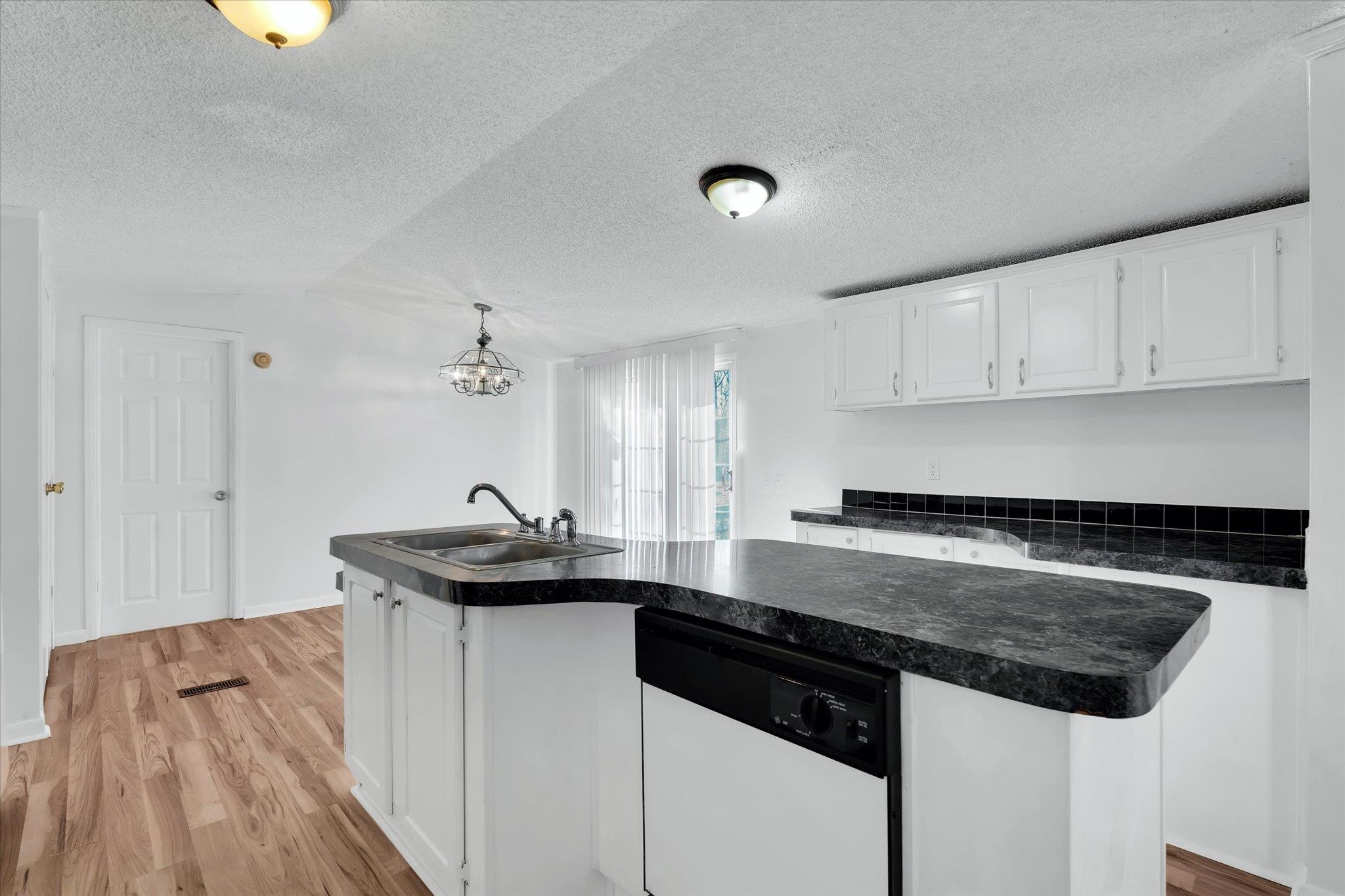 210 Elaine Drive Property Photo 13