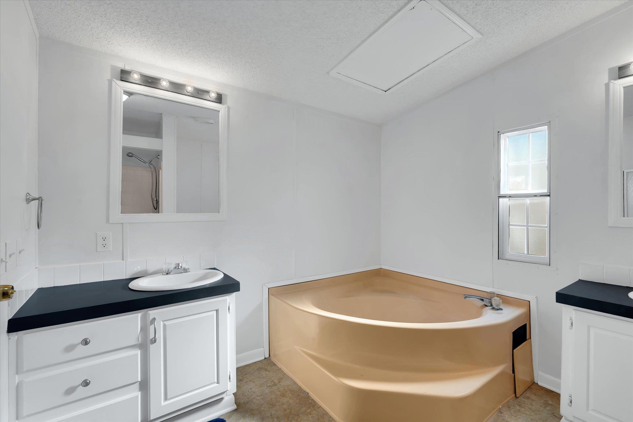 210 Elaine Drive Property Photo 19