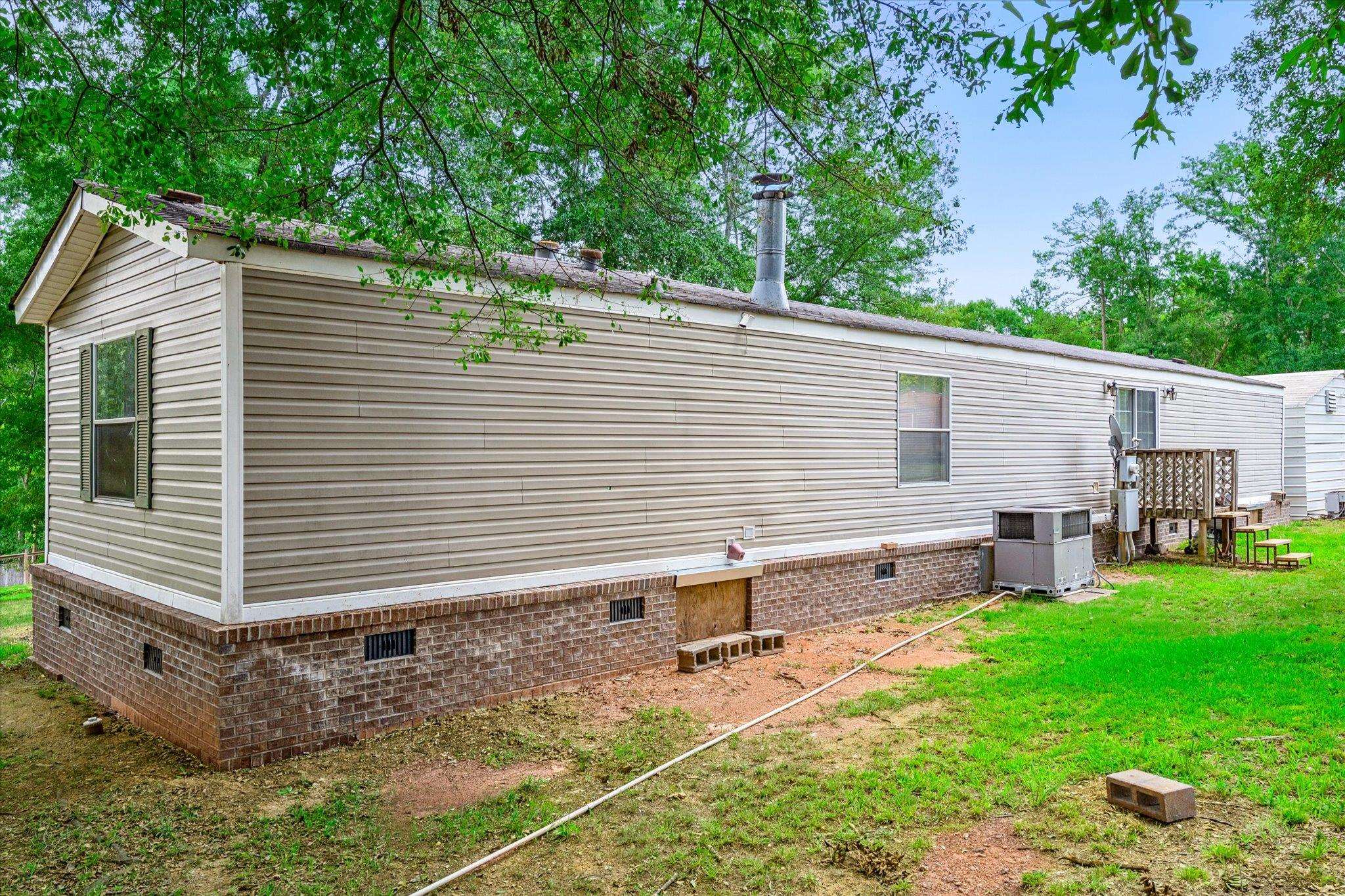 210 Elaine Drive Property Photo 27