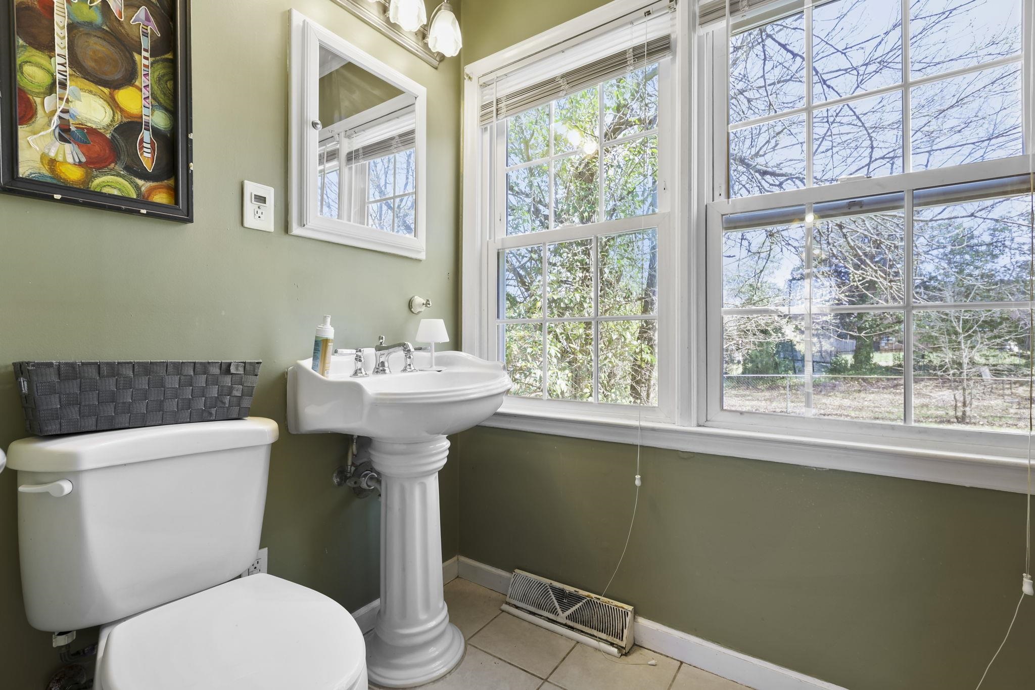 200 Yorkshire Drive Property Photo 13