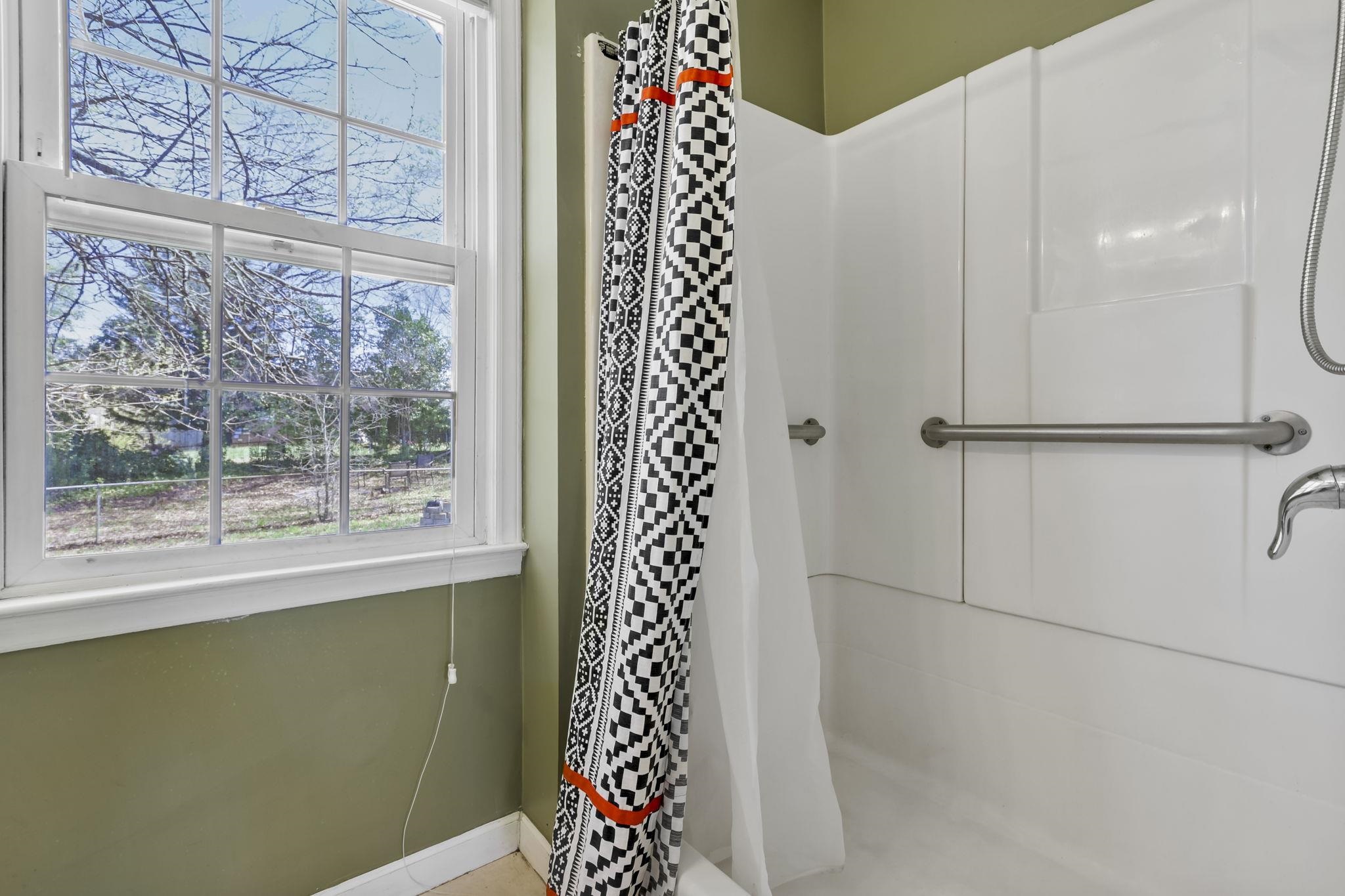200 Yorkshire Drive Property Photo 14