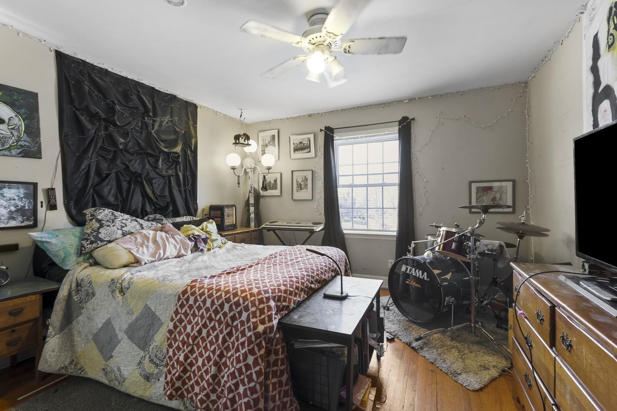 200 Yorkshire Drive Property Photo 15