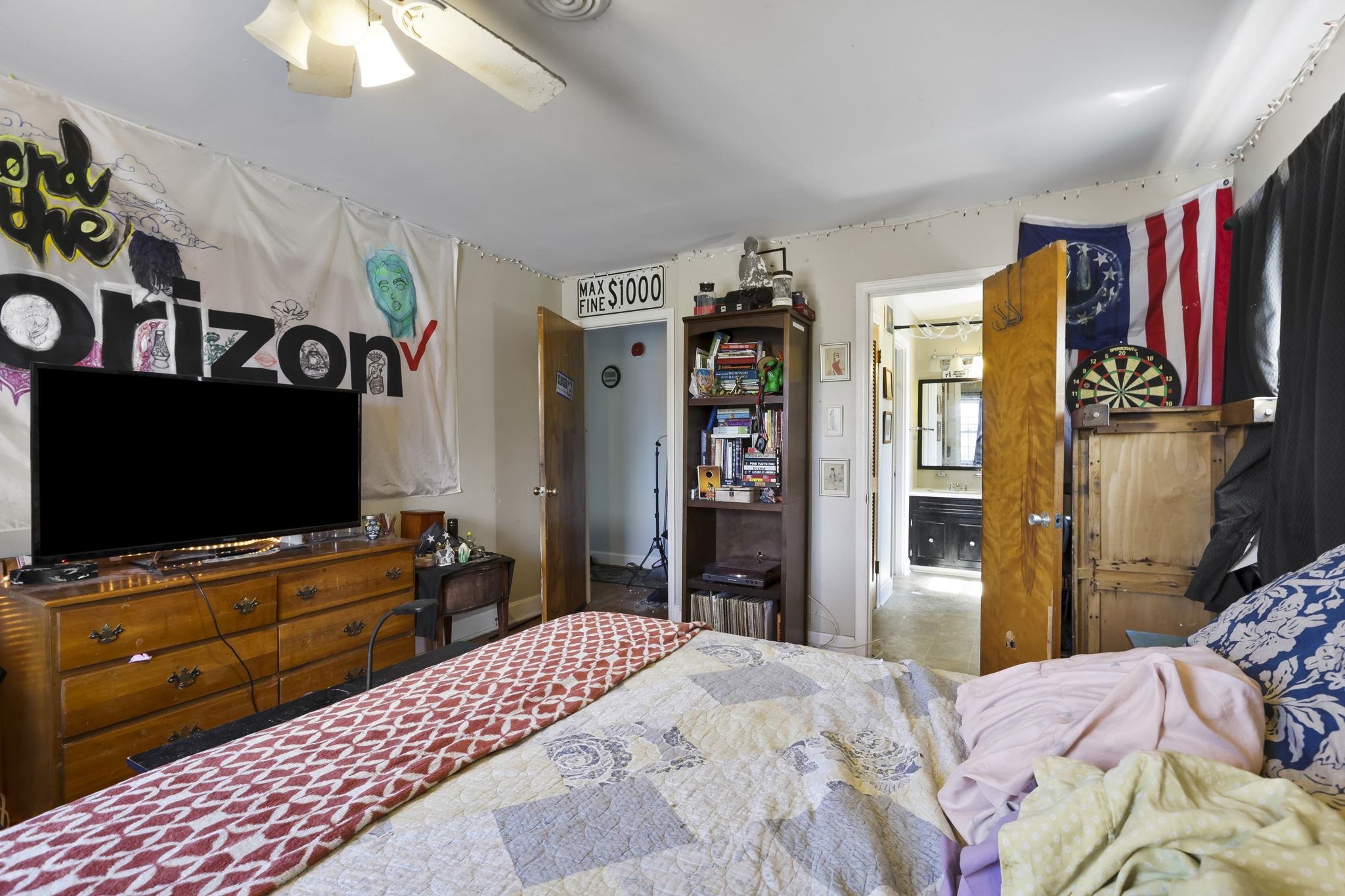 200 Yorkshire Drive Property Photo 17
