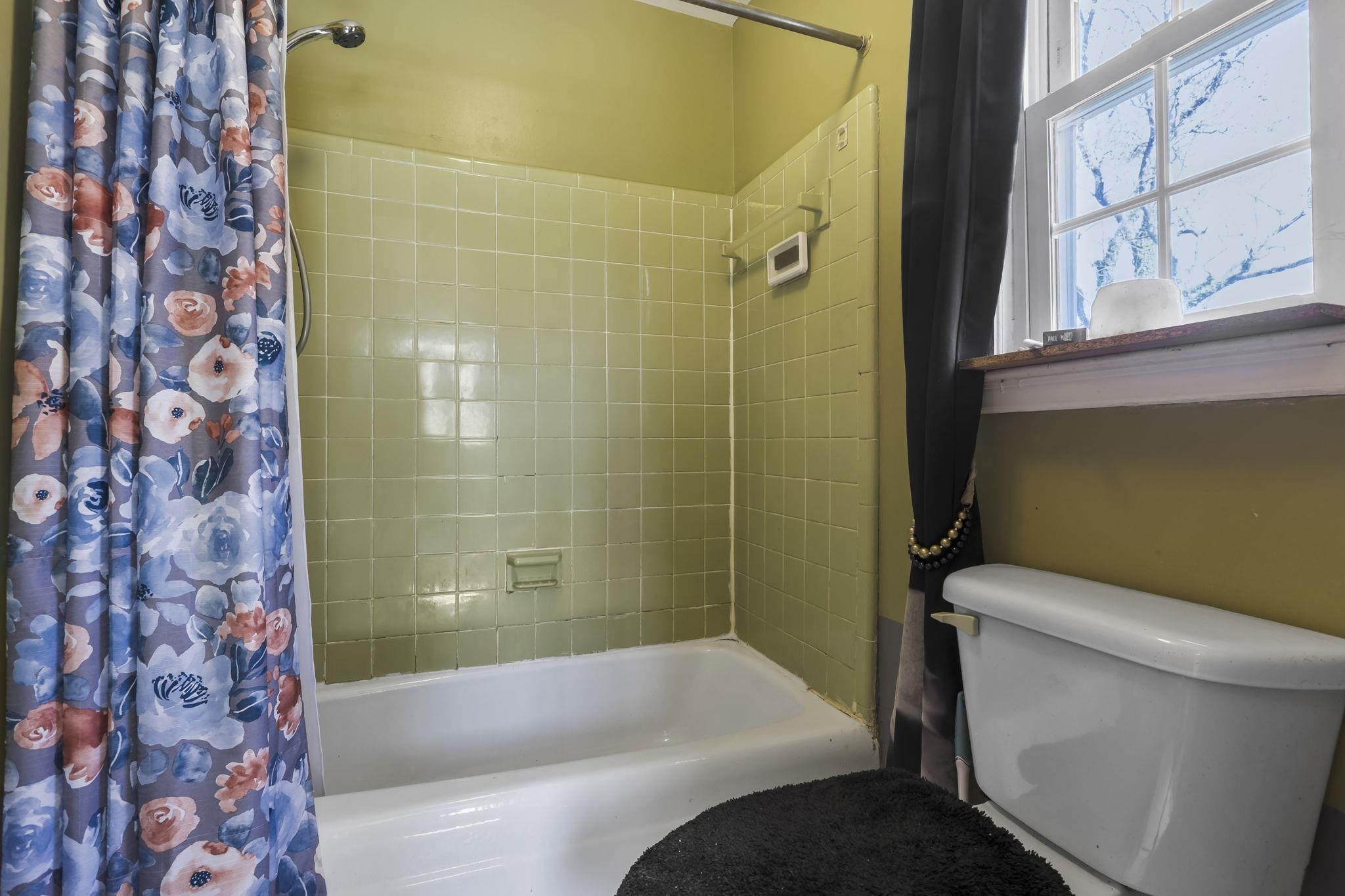 200 Yorkshire Drive Property Photo 19