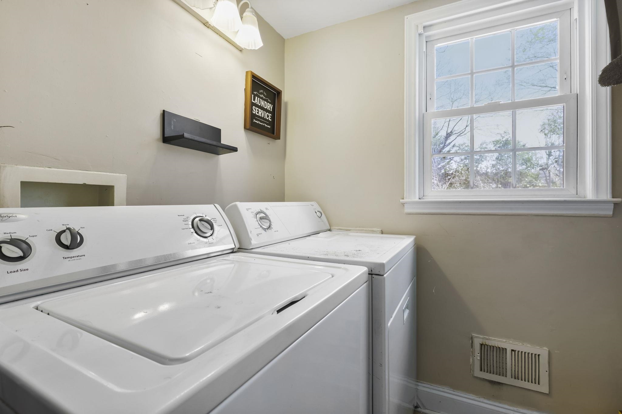 200 Yorkshire Drive Property Photo 25