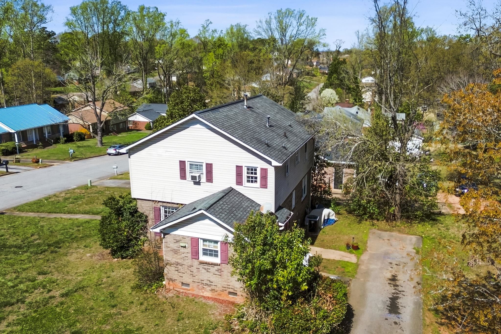 200 Yorkshire Drive Property Photo 35