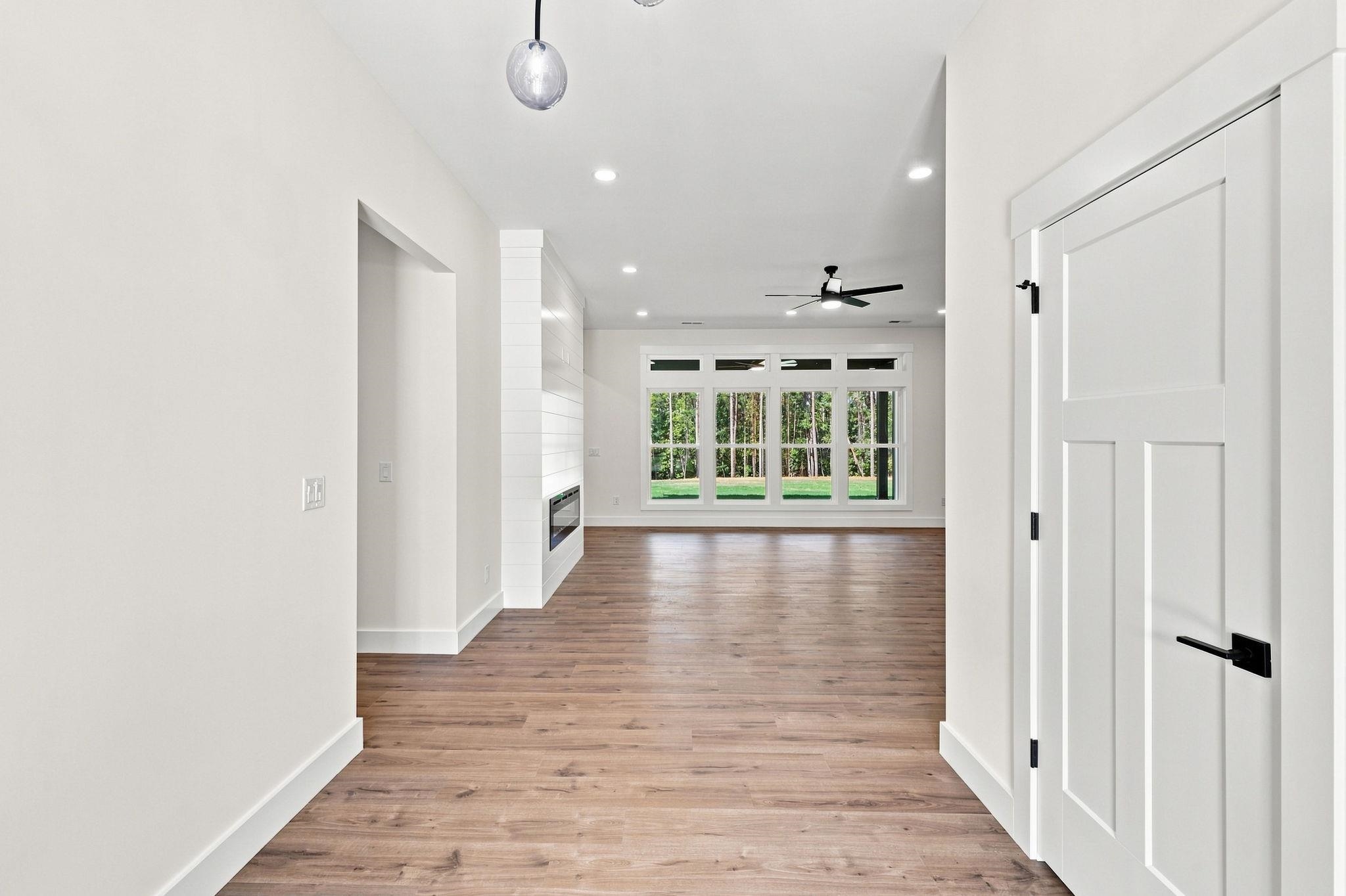715 Three Wood Lane Property Photo 8