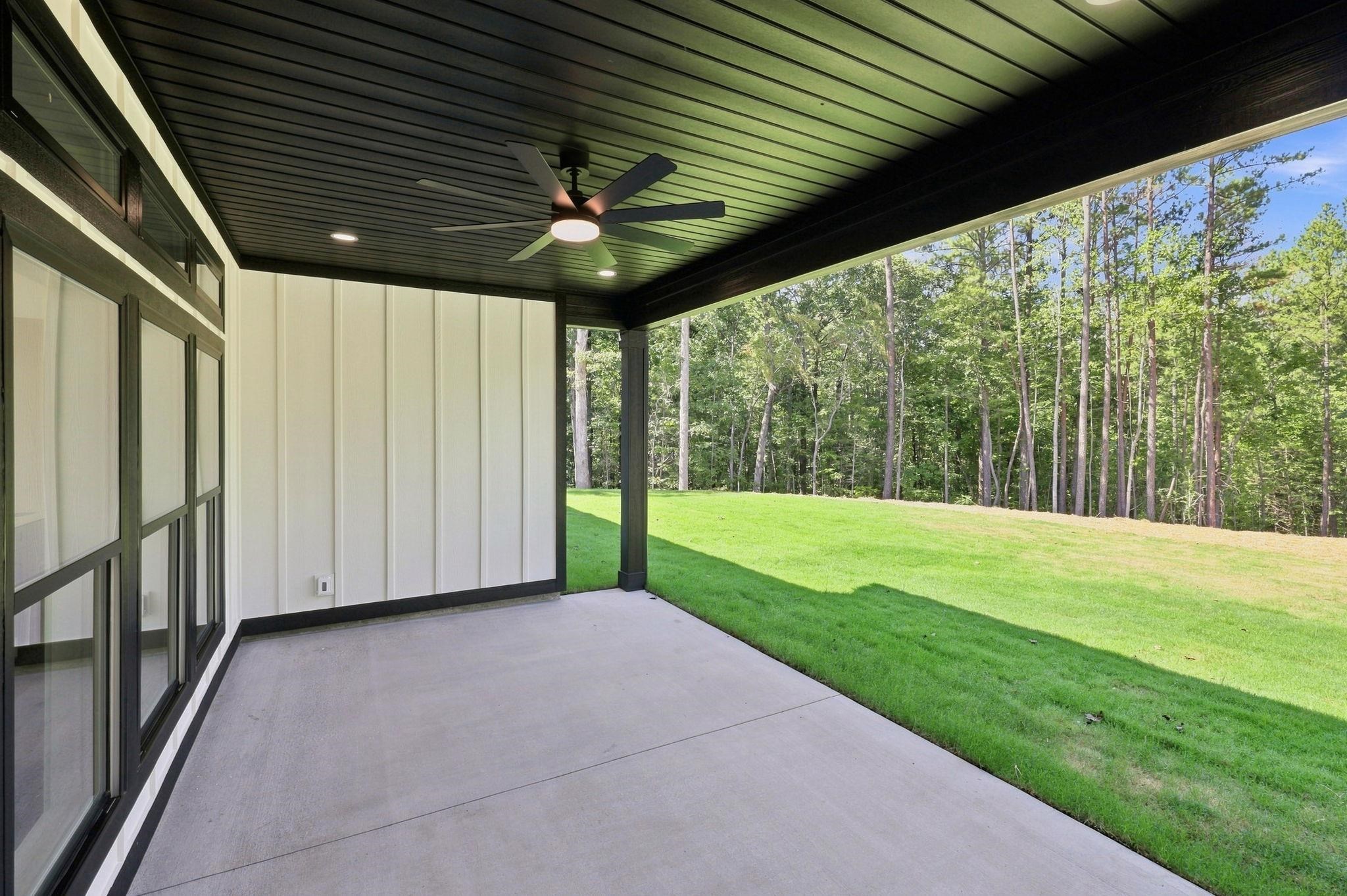 715 Three Wood Lane Property Photo 32