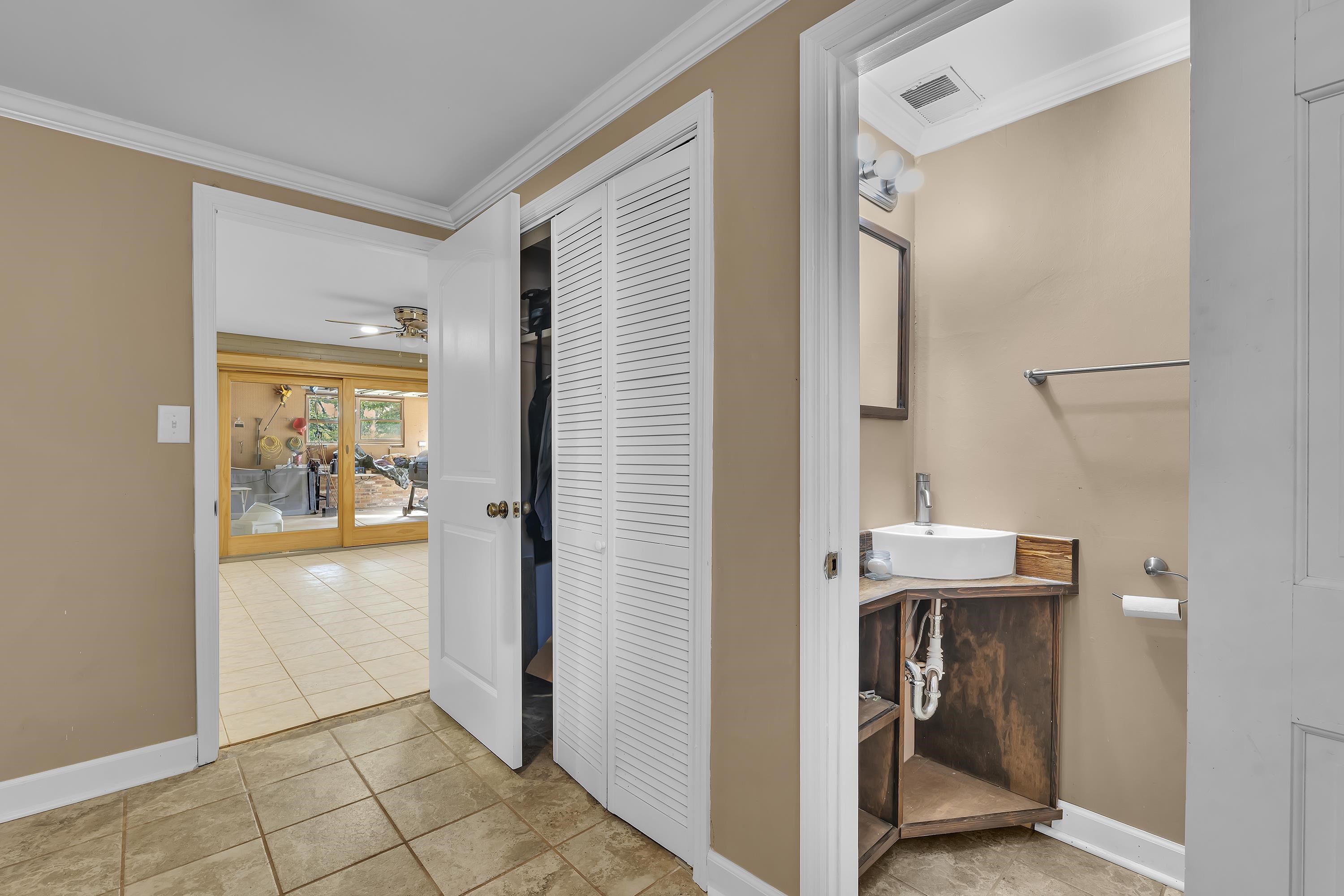 2209 Edgefield Road Property Photo 22