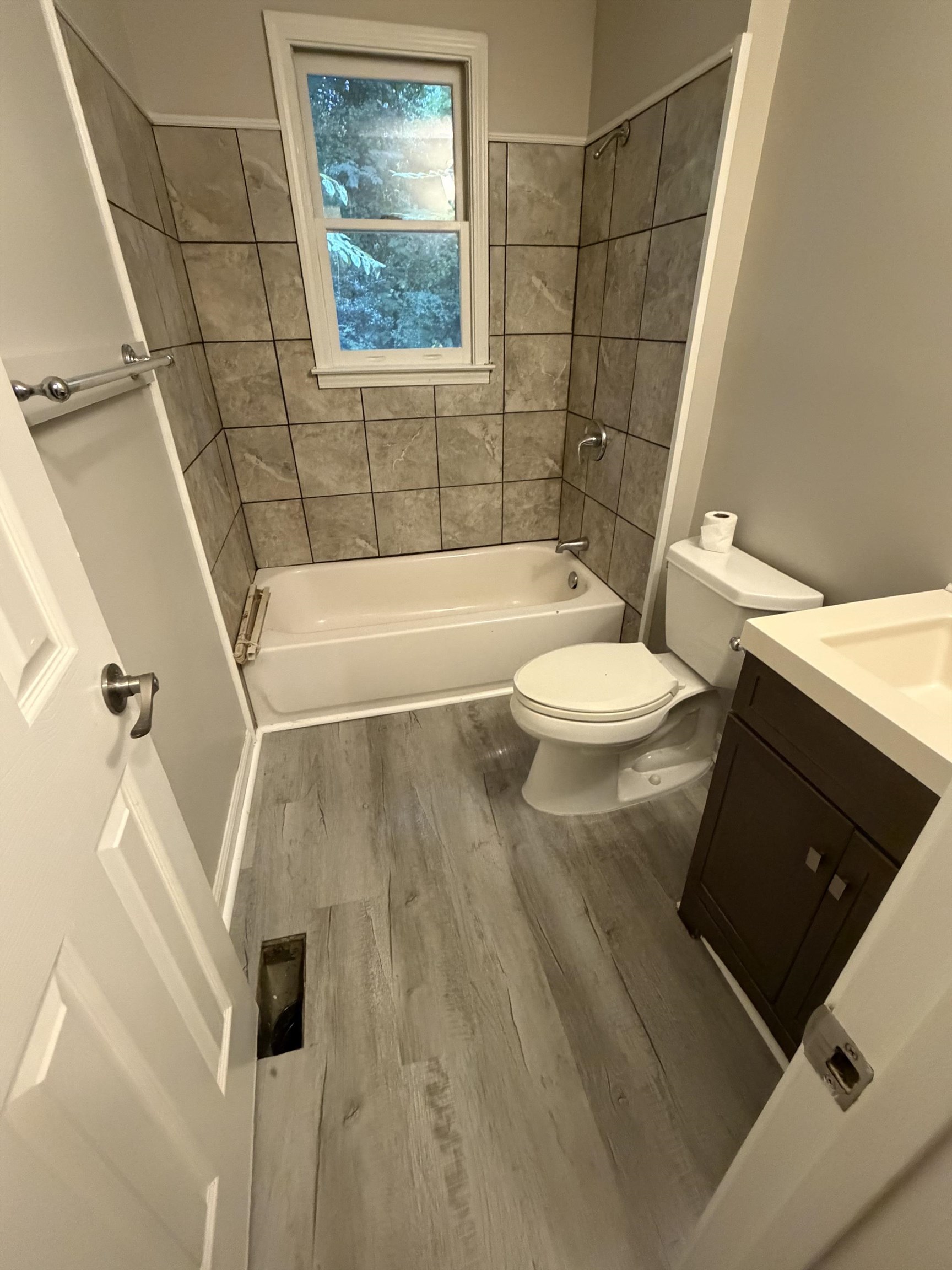 601 Humphrey Street Property Photo 4