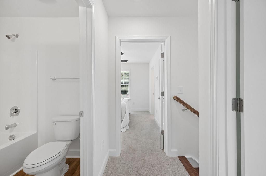 670 Saxon Avenue Property Photo 26
